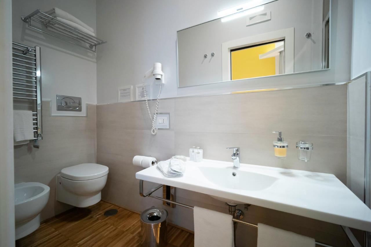 At Home Townhouse - Filiberto Rome Luaran gambar